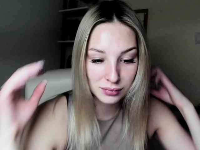 AngelaLux webcam