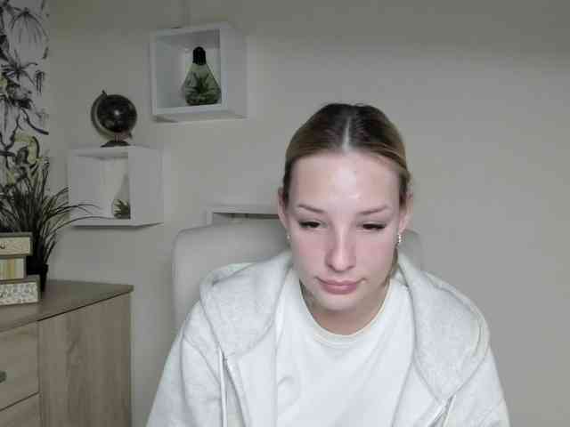 AngelaLux webcam