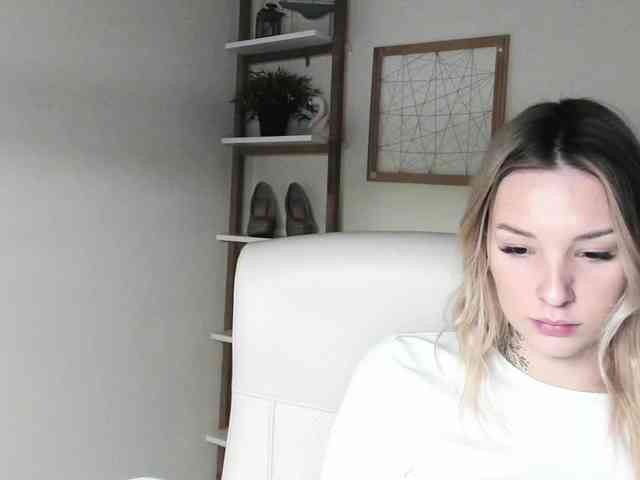 AngelaLux Live Webcam on BongaCams