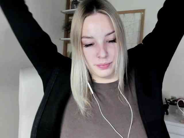 AngelaLux webcam
