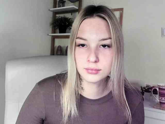 AngelaLux webcam