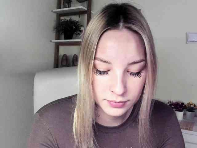 AngelaLux webcam