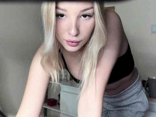 AngelaLux webcam