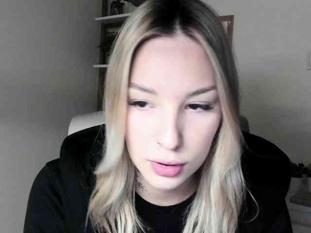 AngelaLux webcam