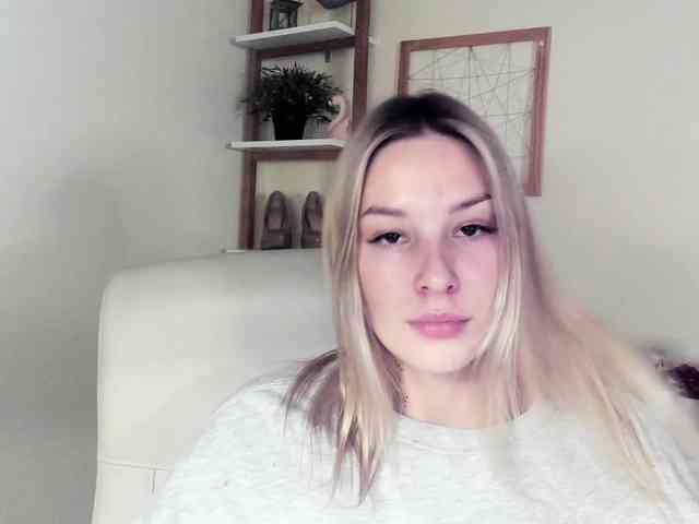 AngelaLux webcam