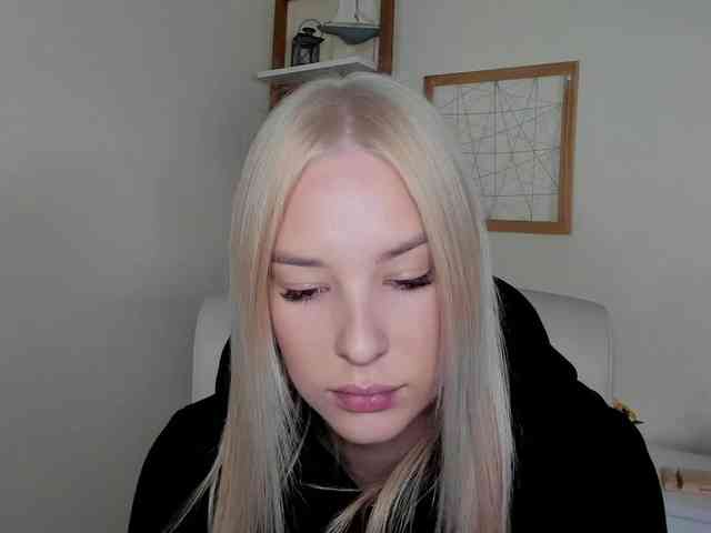 AngelaLux webcam