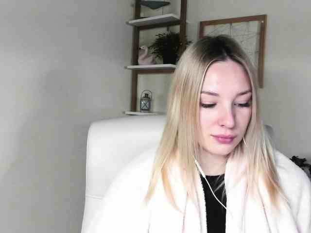 AngelaLux webcam