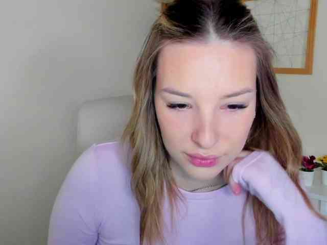 AngelaLux webcam