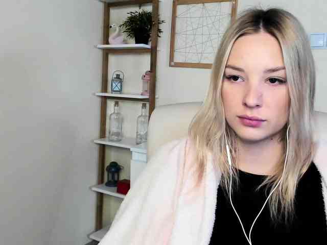 AngelaLux webcam