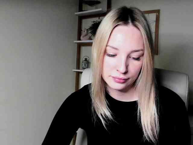AngelaLux webcam