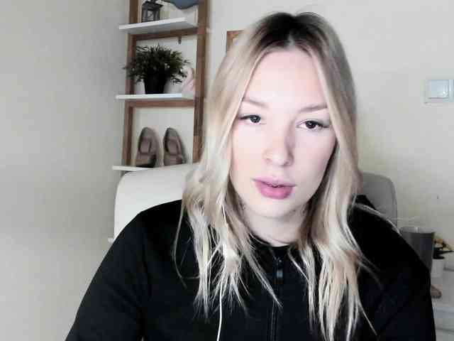 AngelaLux webcam