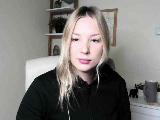 AngelaLux webcam