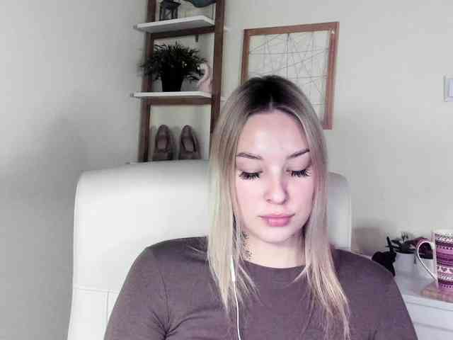 AngelaLux webcam