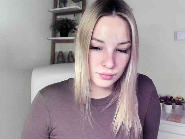 AngelaLux webcam