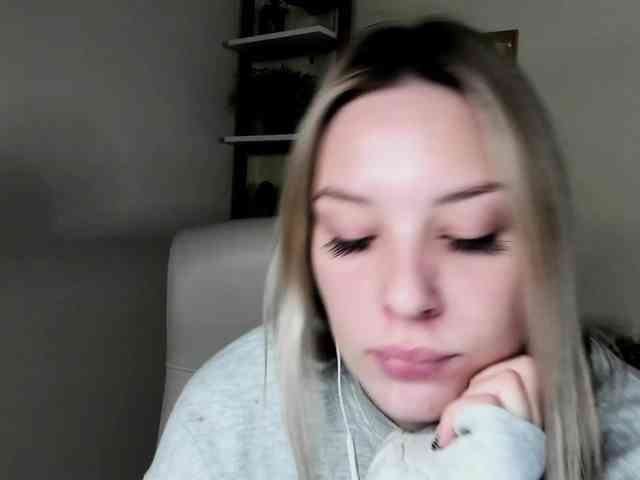 AngelaLux webcam