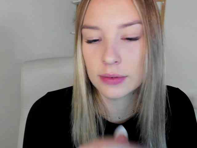 AngelaLux webcam