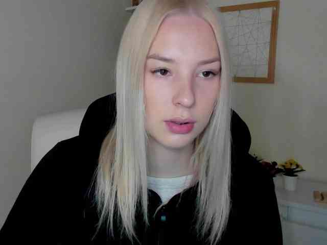 AngelaLux webcam