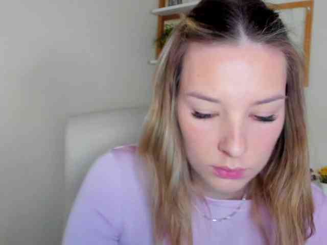 AngelaLux webcam