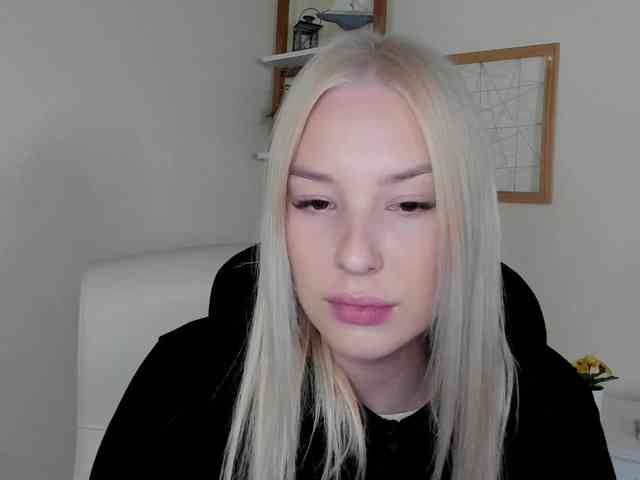 AngelaLux webcam