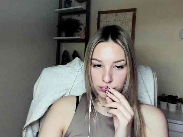 AngelaLux webcam