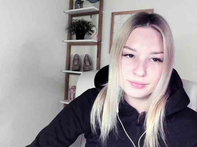 AngelaLux webcam