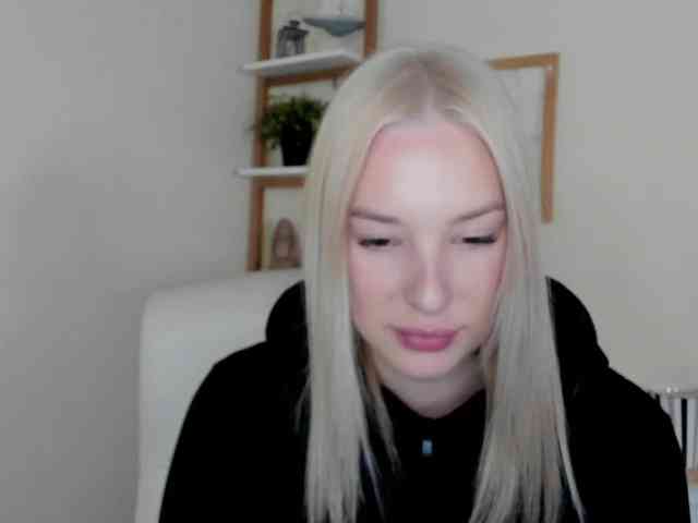 AngelaLux webcam