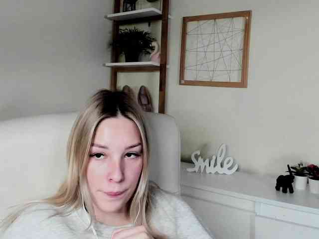 AngelaLux webcam