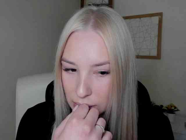 AngelaLux webcam