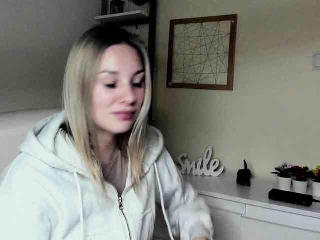 AngelaLux webcam