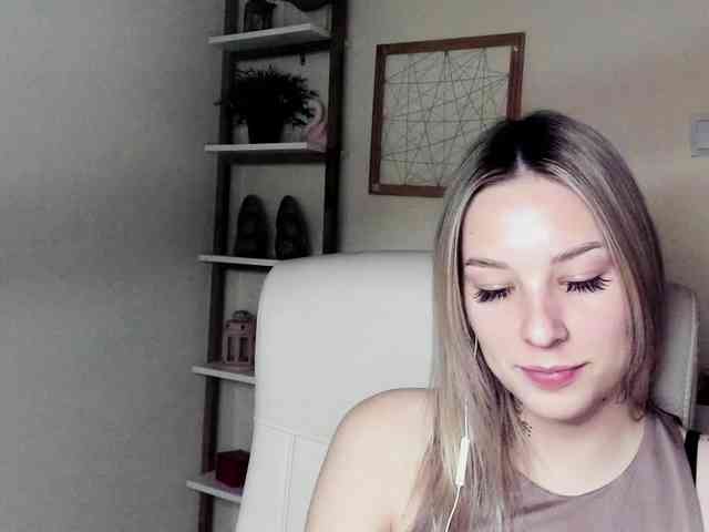 AngelaLux webcam