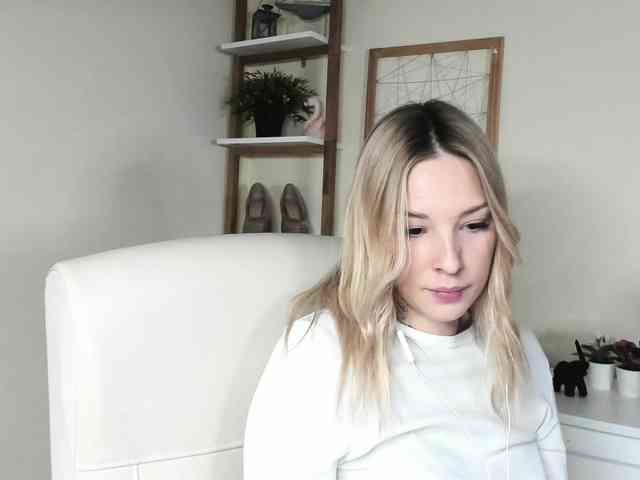 AngelaLux Live Webcam on BongaCams