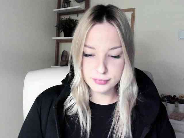 AngelaLux webcam