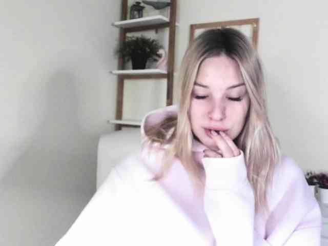 AngelaLux webcam