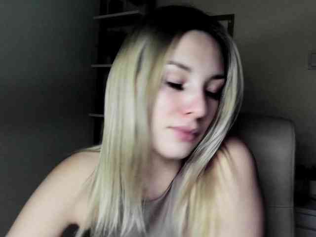 AngelaLux webcam