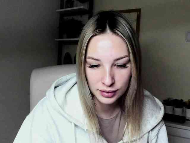 AngelaLux webcam