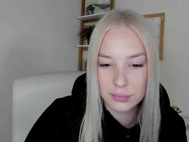 AngelaLux webcam