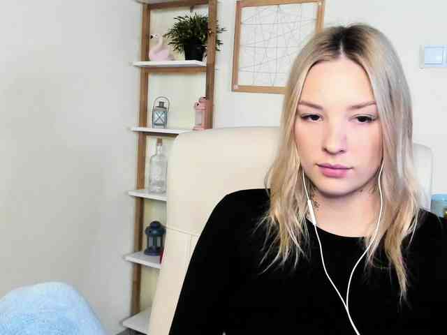 AngelaLux webcam