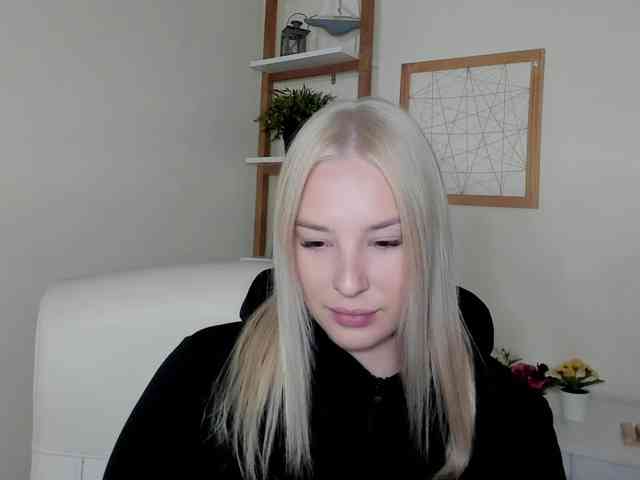 AngelaLux webcam