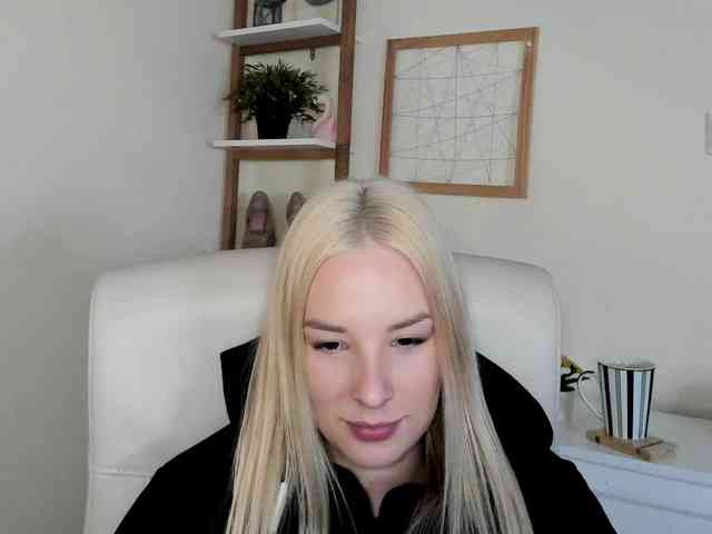 AngelaLux webcam