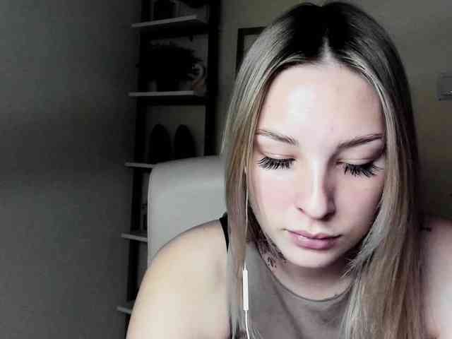 AngelaLux webcam
