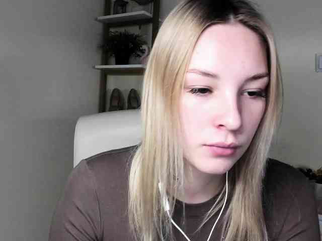 AngelaLux webcam