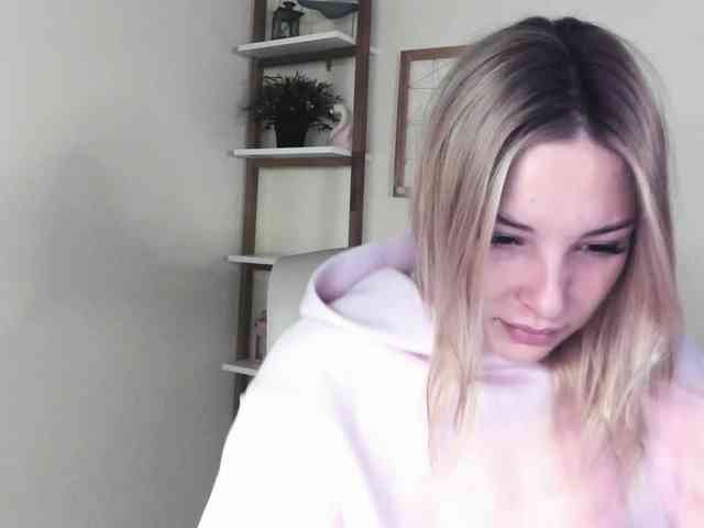 AngelaLux webcam
