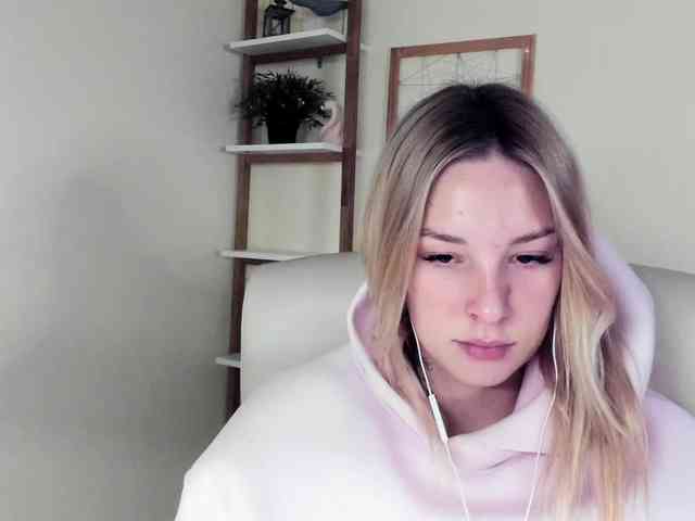 AngelaLux webcam