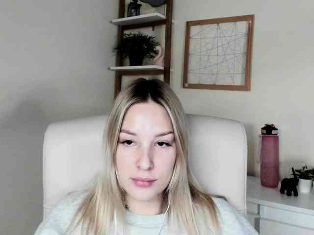 AngelaLux webcam