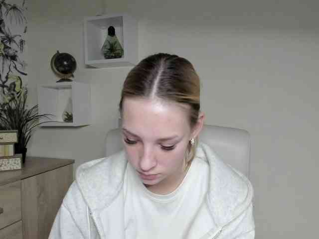 AngelaLux webcam