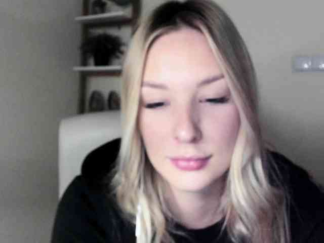 AngelaLux webcam