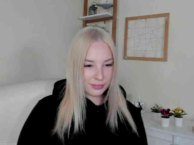 AngelaLux webcam