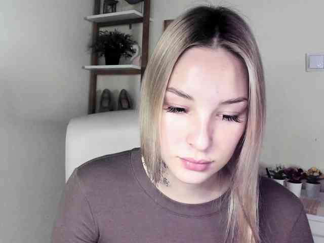 AngelaLux webcam