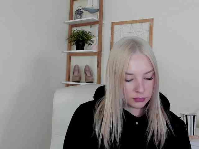 AngelaLux webcam