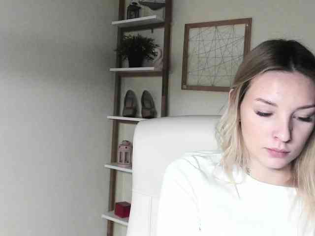 AngelaLux webcam